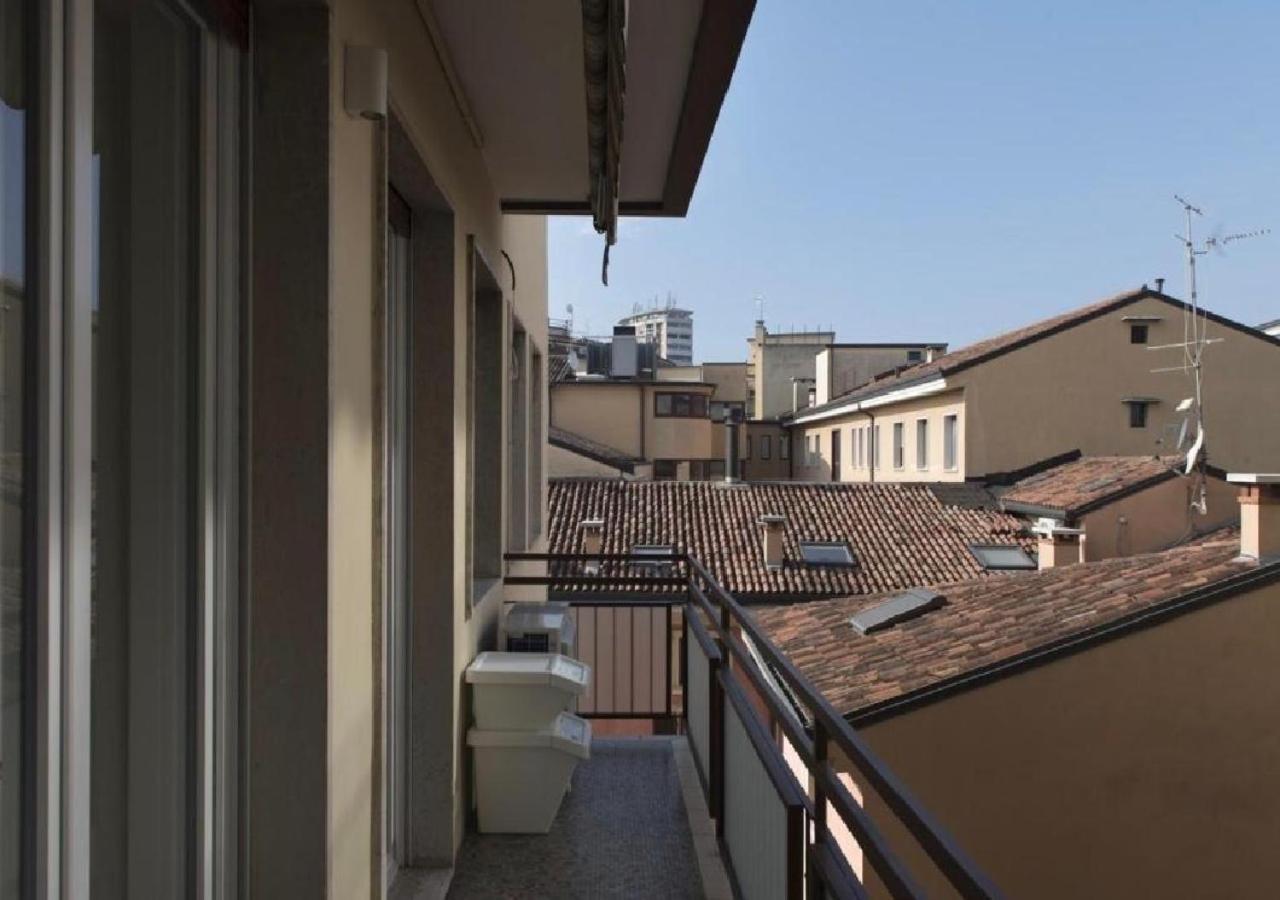 Madonna Montecchi Luxury In Appartamento *